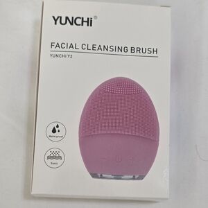 YUNCHI Facial Cleansing Brush in Pink